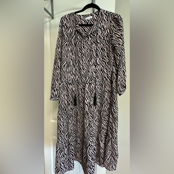 *Crescent Black and light Pink Zebra Print Dress - Picture 1 of 3